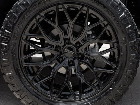 Used 2025 Toyota Land Cruiser image 4