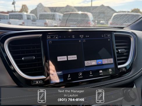 New 2026 Chrysler Pacifica Select w/ S Appearance Package image 3