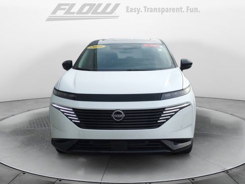 Used 2025 Nissan Murano Platinum w/ Cargo Package image 2