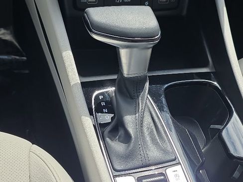 Certified 2024 Hyundai Tucson SEL w/ Convenience Package FWD image 17