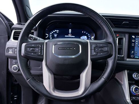 Used 2023 GMC Yukon XL Denali AWD/4WD image 31