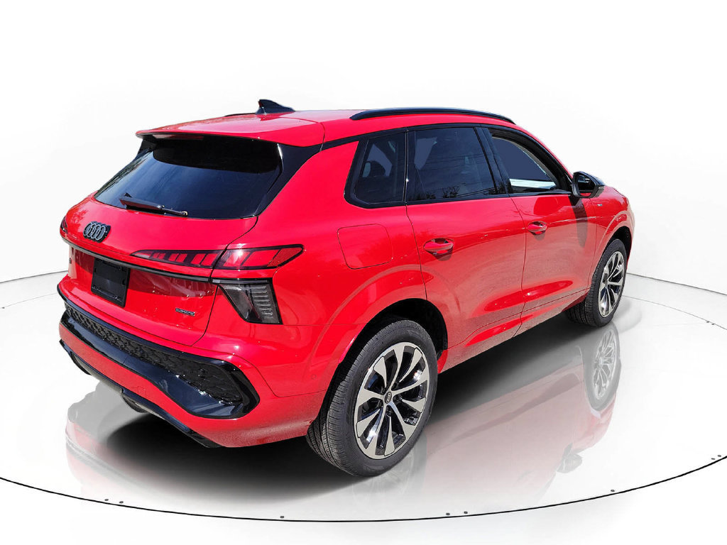New 2026 Audi Q3 quattro 2.0T AWD/4WD image 4