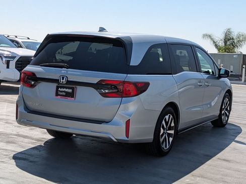 Used 2025 Honda Odyssey EX-L image 5