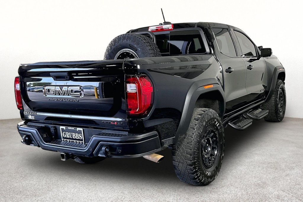 Used 2025 GMC Canyon AT4 w/ AT4X AEV Edition AWD/4WD image 2