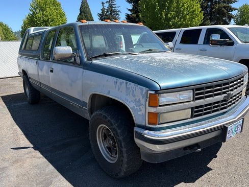 Used 1990 Chevrolet Silverado 2500 4x4 Extended Cab image 2