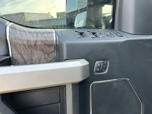 Used 2018 Ford F250 Lariat image 29