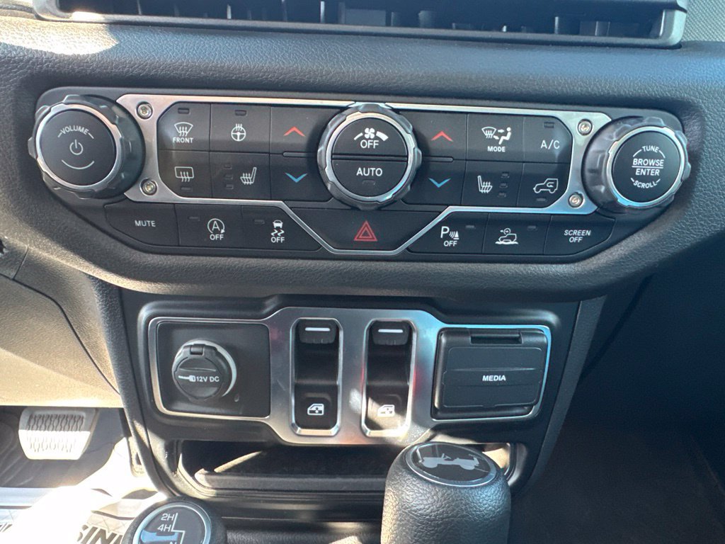 Used 2024 Jeep Wrangler Sport AWD/4WD image 29
