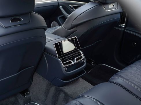 Certified 2026 Bentley Flying Spur Plug-In Hybrid AWD/4WD image 44