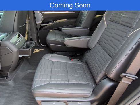 Used 2025 Cadillac Escalade V w/ LPO, ONYX Package image 20