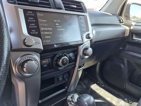 Used 2020 Toyota 4Runner SR5 AWD/4WD image 11