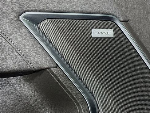 New 2026 GMC Sierra 1500 SLT w/ SLT Premium Package image 18