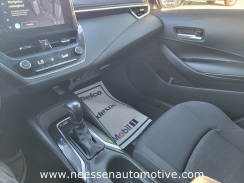 Used 2024 Toyota Corolla SE w/ SE Package image 23