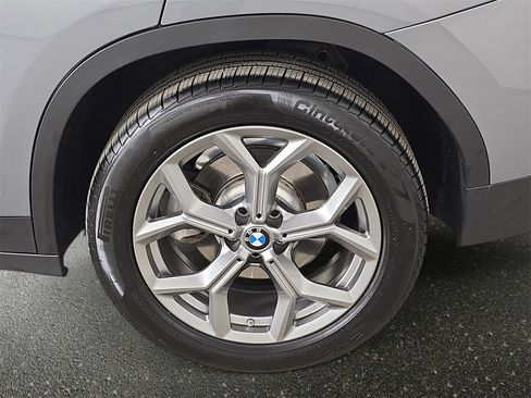 Certified 2024 BMW X3 xDrive30i w/ Premium Package image 38