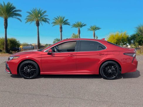 Used 2023 Toyota Camry XSE image 3