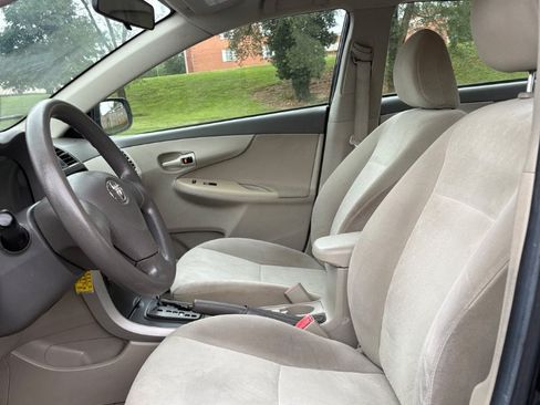 Used 2009 Toyota Corolla LE FWD image 18