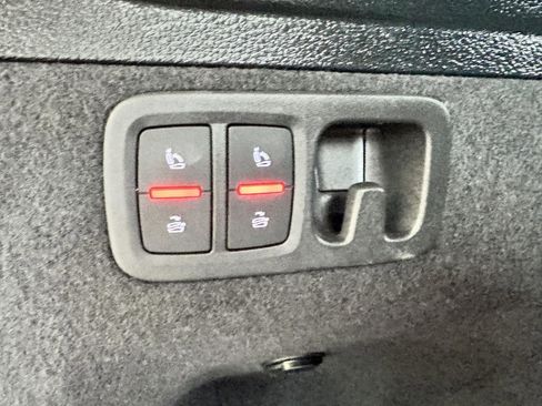 Certified 2025 Audi Q7 3.0T Premium Plus image 26