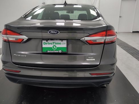 Used 2019 Ford Fusion SE FWD image 7