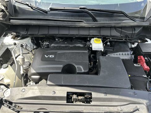 Used 2023 Nissan Pathfinder SL AWD/4WD image 13