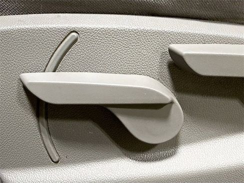 Used 2018 Chevrolet Silverado 1500 Custom w/ Custom Value Package image 20