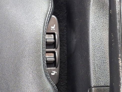 Used 2014 Nissan 370Z Touring w/ Sport Package image 25