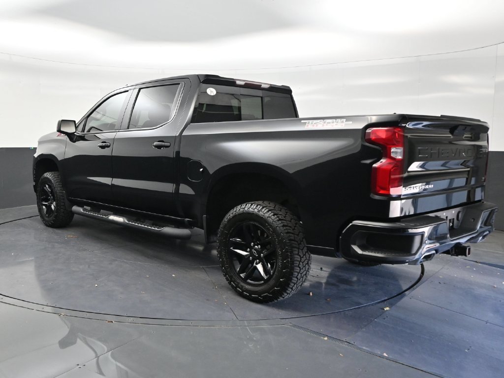 Used 2021 Chevrolet Silverado 1500 LT Trail Boss w/ Convenience Package II AWD/4WD image 3