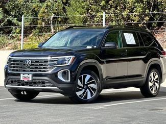 Used 2024 Volkswagen Atlas SE w/ Panoramic Sunroof Package FWD video 1