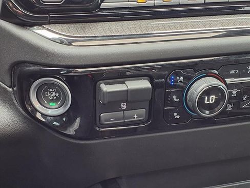 Used 2024 Chevrolet Silverado 1500 ZR2 w/ Technology Package image 17
