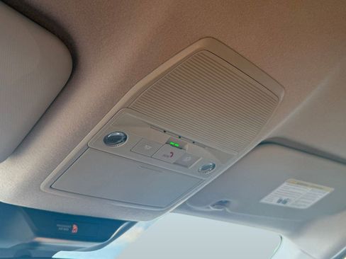 New 2026 Nissan Kicks SR image 28