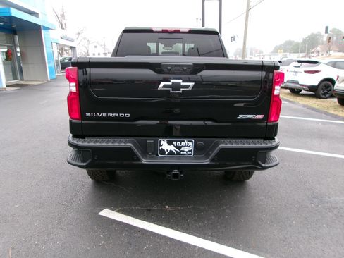New 2026 Chevrolet Silverado 1500 ZR2 image 4