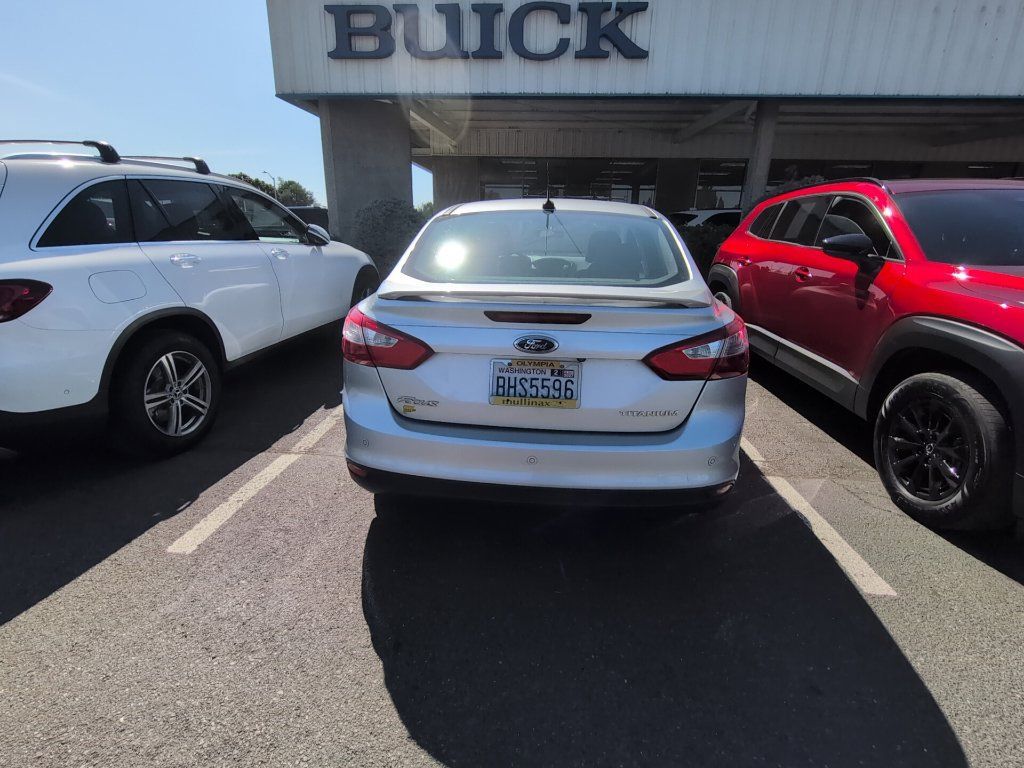 Used 2014 Ford Focus Titanium FWD image 4