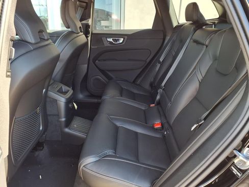 New 2026 Volvo XC60 T8 Ultra w/ Climate Package AWD/4WD image 8