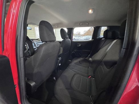 Used 2019 Jeep Renegade Latitude image 12