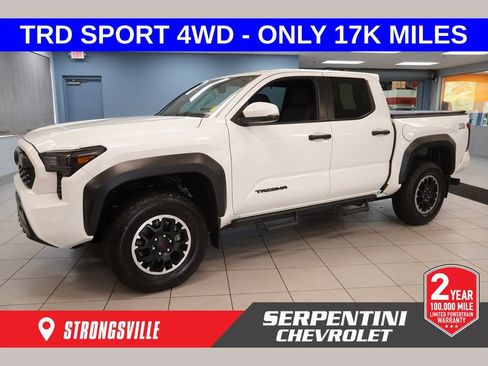 Used 2024 Toyota Tacoma TRD Off-Road w/ TRD Off Road Upgrade Package AWD/4WD image 1