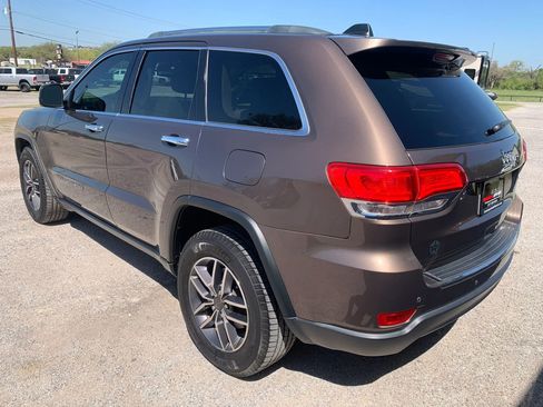 Used 2019 Jeep Grand Cherokee Limited image 6