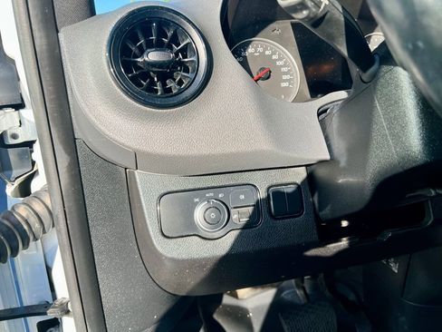 Used 2021 Mercedes-Benz Sprinter 2500 w/ Premium Package image 16