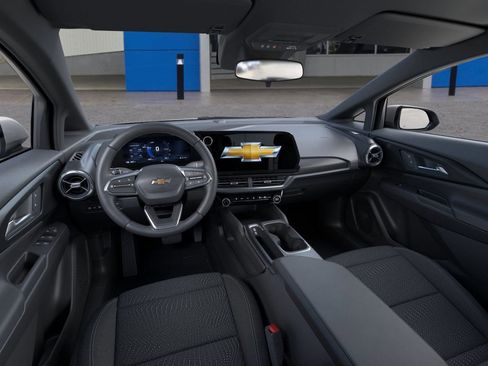 New 2026 Chevrolet Equinox EV LT image 15