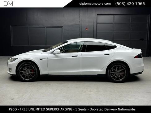 Used 2016 Tesla Model S P90D AWD/4WD image 4