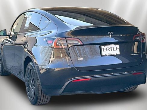 Used 2024 Tesla Model Y Long Range image 4
