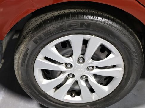 Used 2021 Kia Soul LX FWD image 30