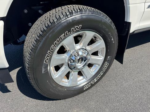 Used 2019 Ford F250 Platinum w/ Platinum Ultimate Package AWD/4WD image 32