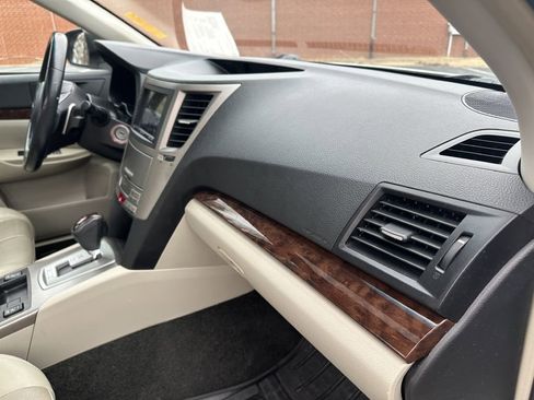 Used 2014 Subaru Legacy 2.5i Limited image 16