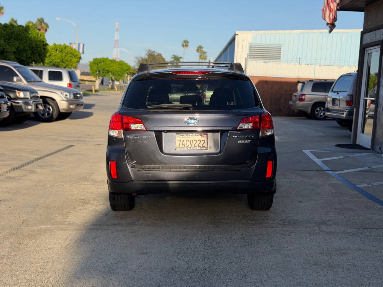 Used 2013 Subaru Outback 2.5i Premium AWD/4WD image 9