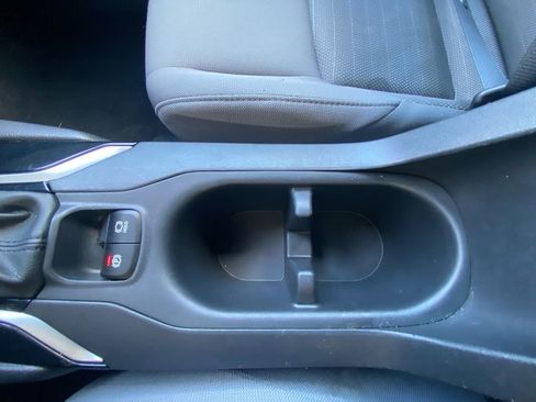 Used 2024 Toyota Corolla Cross AWD Hybrid w/ Moonroof Package image 24