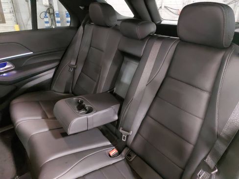 Used 2024 Mercedes-Benz GLE 350 4MATIC image 16