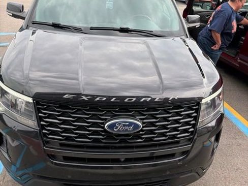 Used 2018 Ford Explorer Sport w/ Equipment Group 401A AWD/4WD image 2