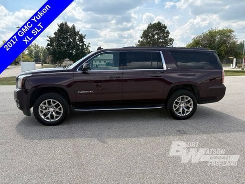 Used 2017 GMC Yukon XL SLT w/ Open Road Package AWD/4WD image 3