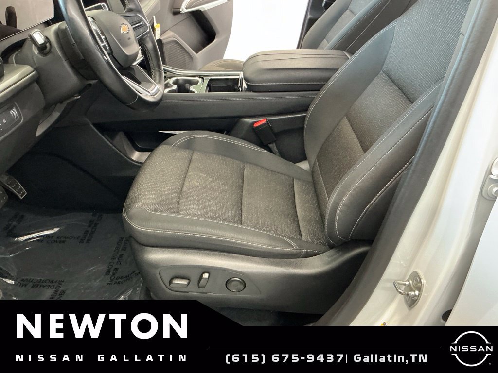Used 2024 Chevrolet Traverse LT FWD image 16