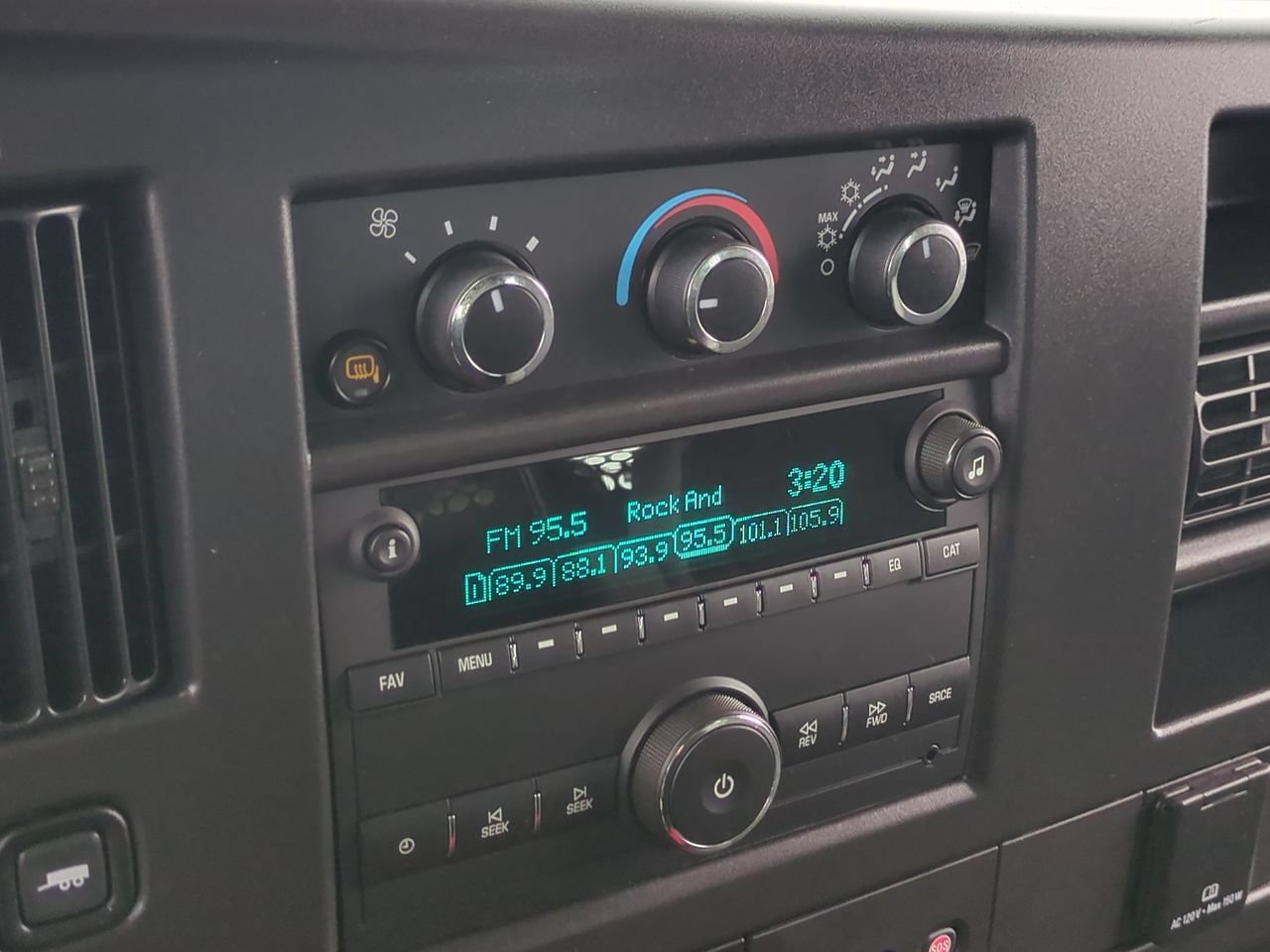 Used 2025 Chevrolet Express 2500 w/ Driver Convenience Package RWD image 13