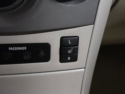 Used 2013 Toyota Corolla LE Special Edition image 23