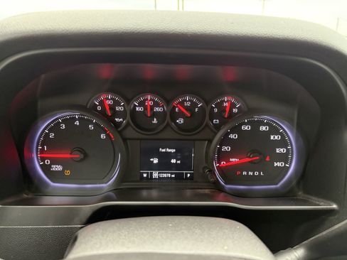 Used 2019 Chevrolet Silverado 1500 Custom Trail Boss w/ Custom Convenience Package image 17